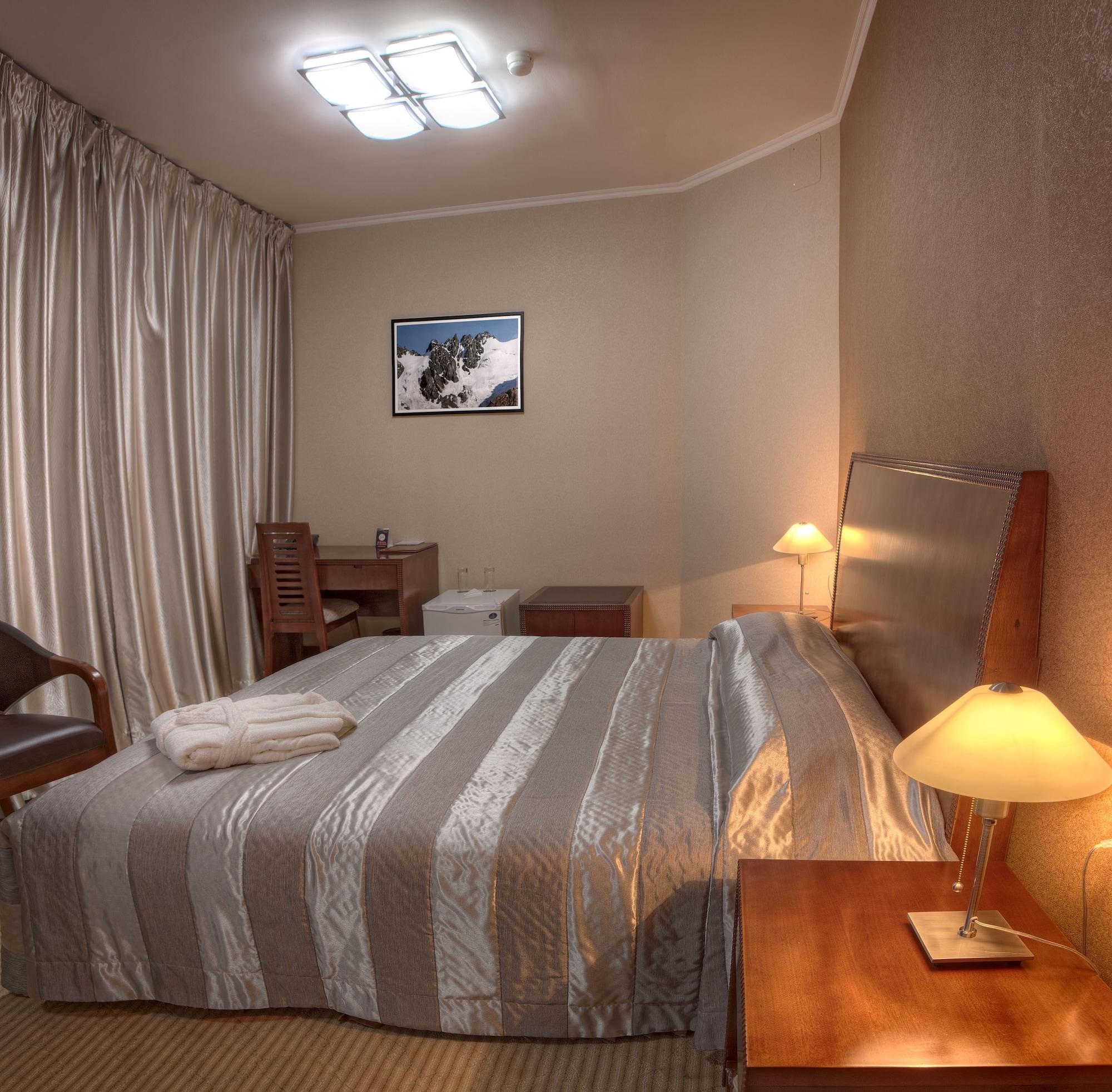 Voyage Hotel Almaty Rom bilde