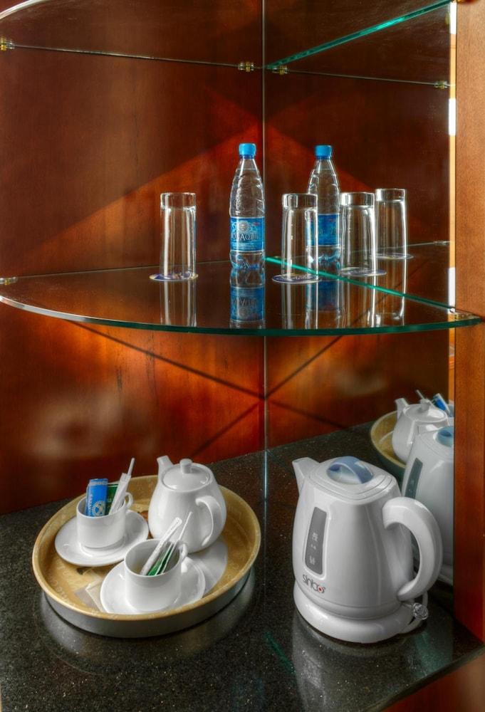 Voyage Hotel Almaty Eksteriør bilde