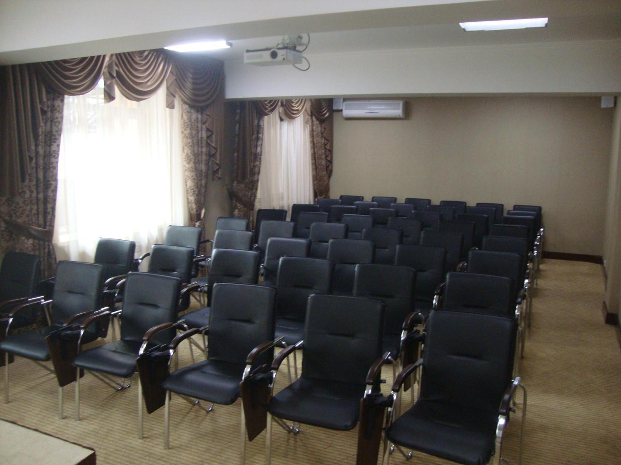 Voyage Hotel Almaty Eksteriør bilde
