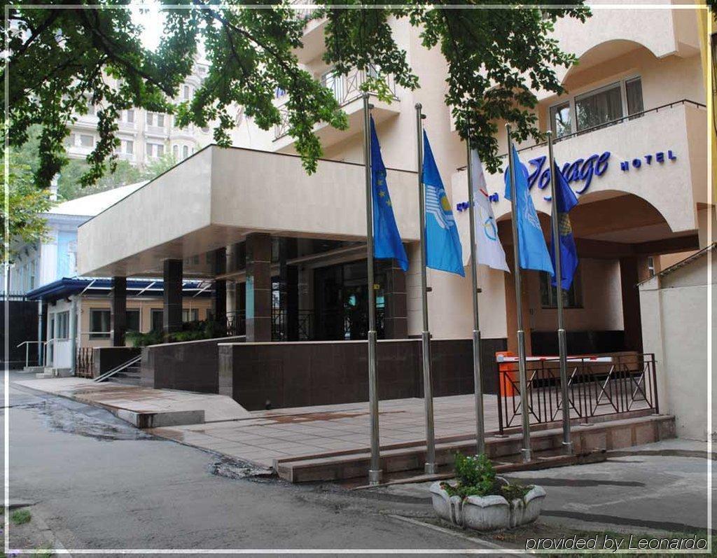 Voyage Hotel Almaty Eksteriør bilde