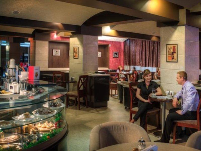 Voyage Hotel Almaty Eksteriør bilde